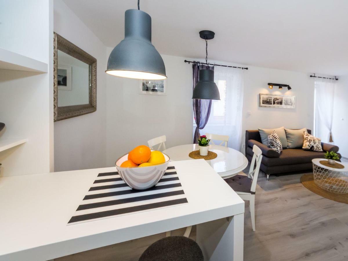Navis Luxury Apartments Vodice Exterior photo