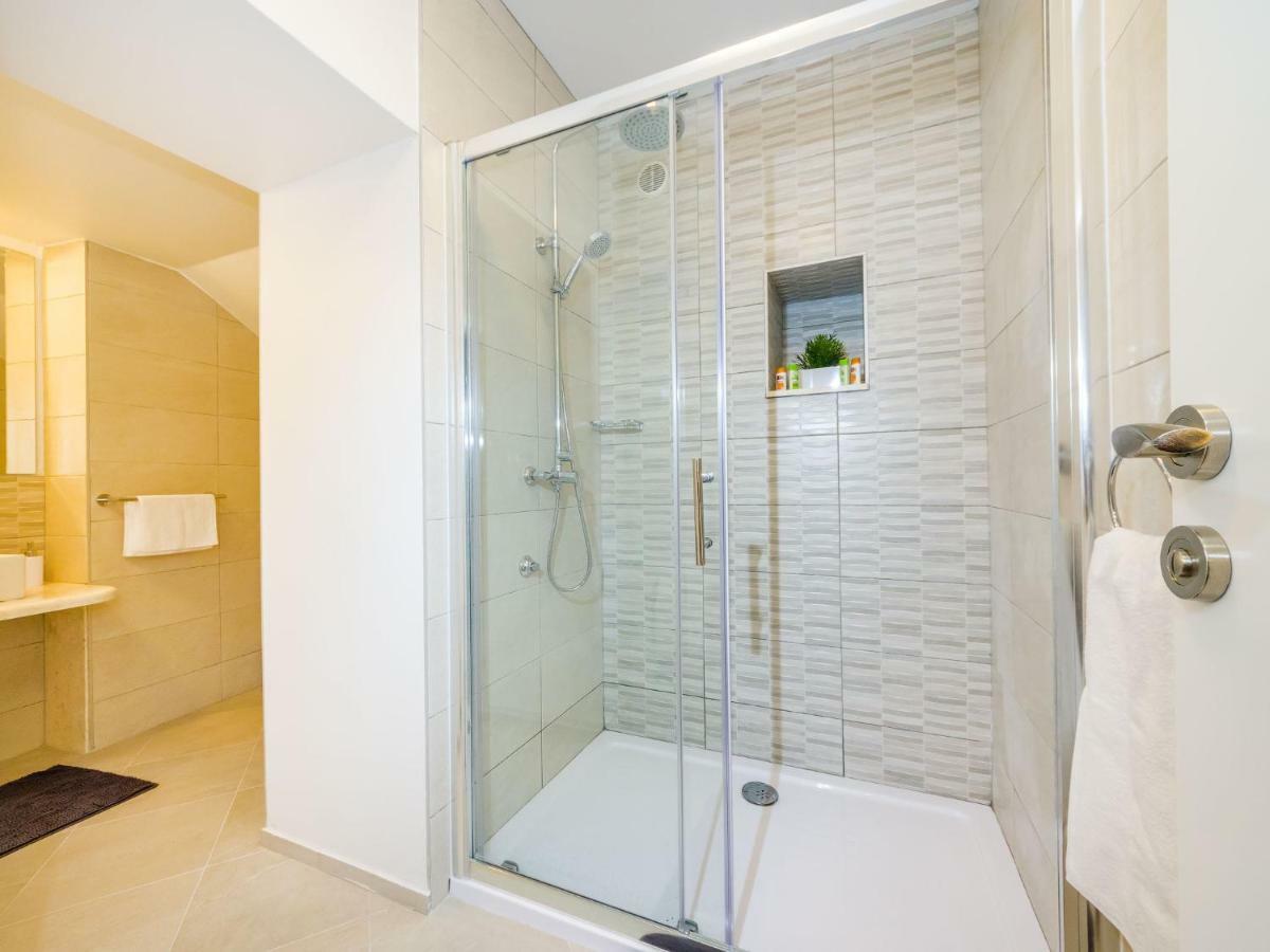 Navis Luxury Apartments Vodice Exterior photo